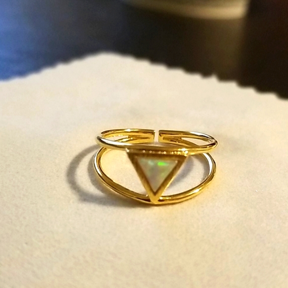 Last one! Double Band Opal Triangle Ring - Picture 2 of 5